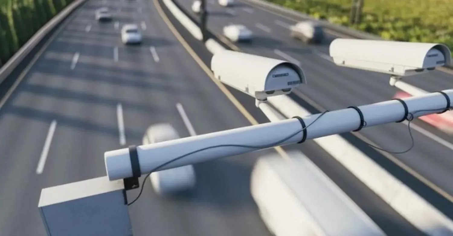 Let op: nieuwe flitspaal in 2024 ziet wanneer je remt en accelereert