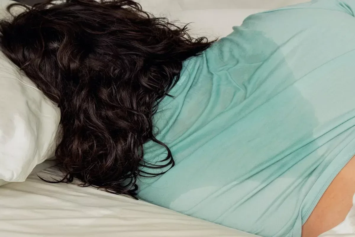 Slaap jij in een pyjama? Zo vaak moet je die wassen! (het is vaker dan je denkt)