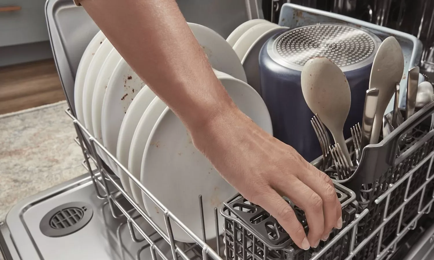 Monteur waarschuwt voor veelvoorkomende fout met vaatwasser die je apparaat kan slopen