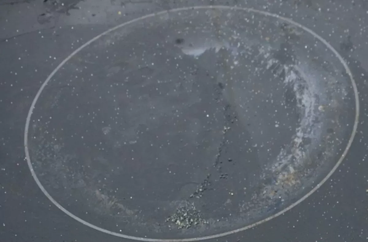 Zo krijg je eenvoudig ingebrande vlekken uit je kookplaat (werkt echt)