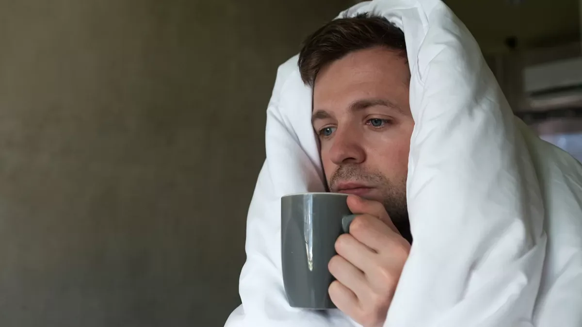 Stellen mannen zich aan tijdens een griepje? Dít is het antwoord!