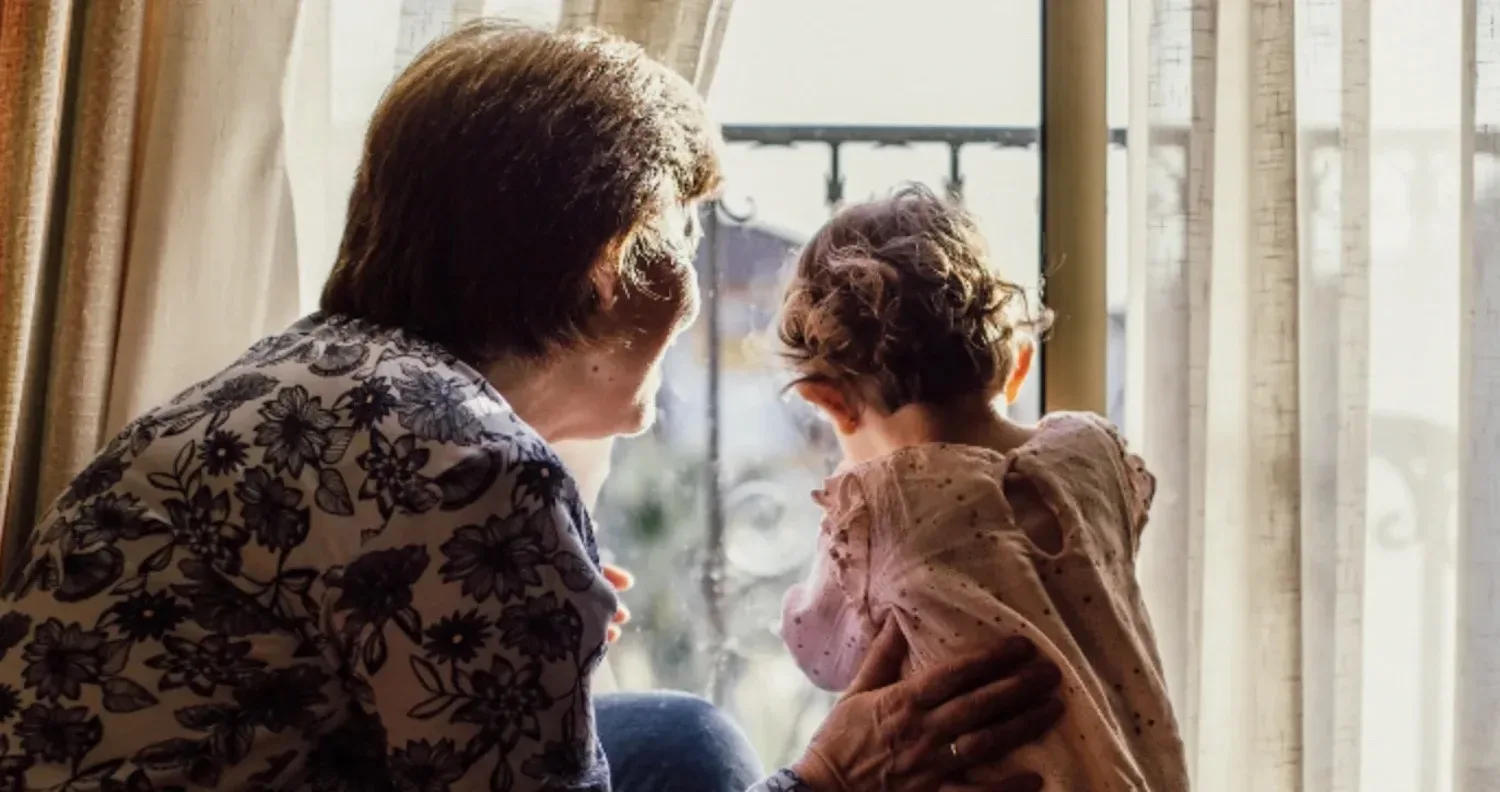 “Moeder wil dat dochter haar 105 euro per dag betaalt om voor haar kleinkind te zorgen”