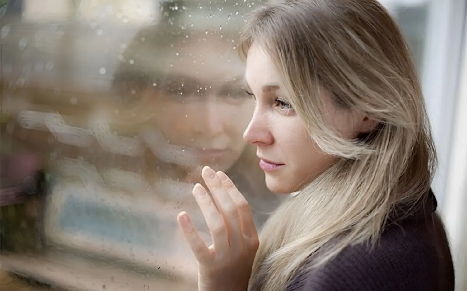 Eva (31): ‘Na het neerleggen van mijn laatste geld, zei hij: ‘dan krijg ik nog 3 euro van je”