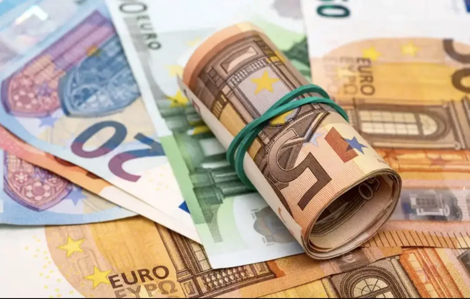 Banken passen regels aan: Zoveel contant geld mag je maximaal opnemen