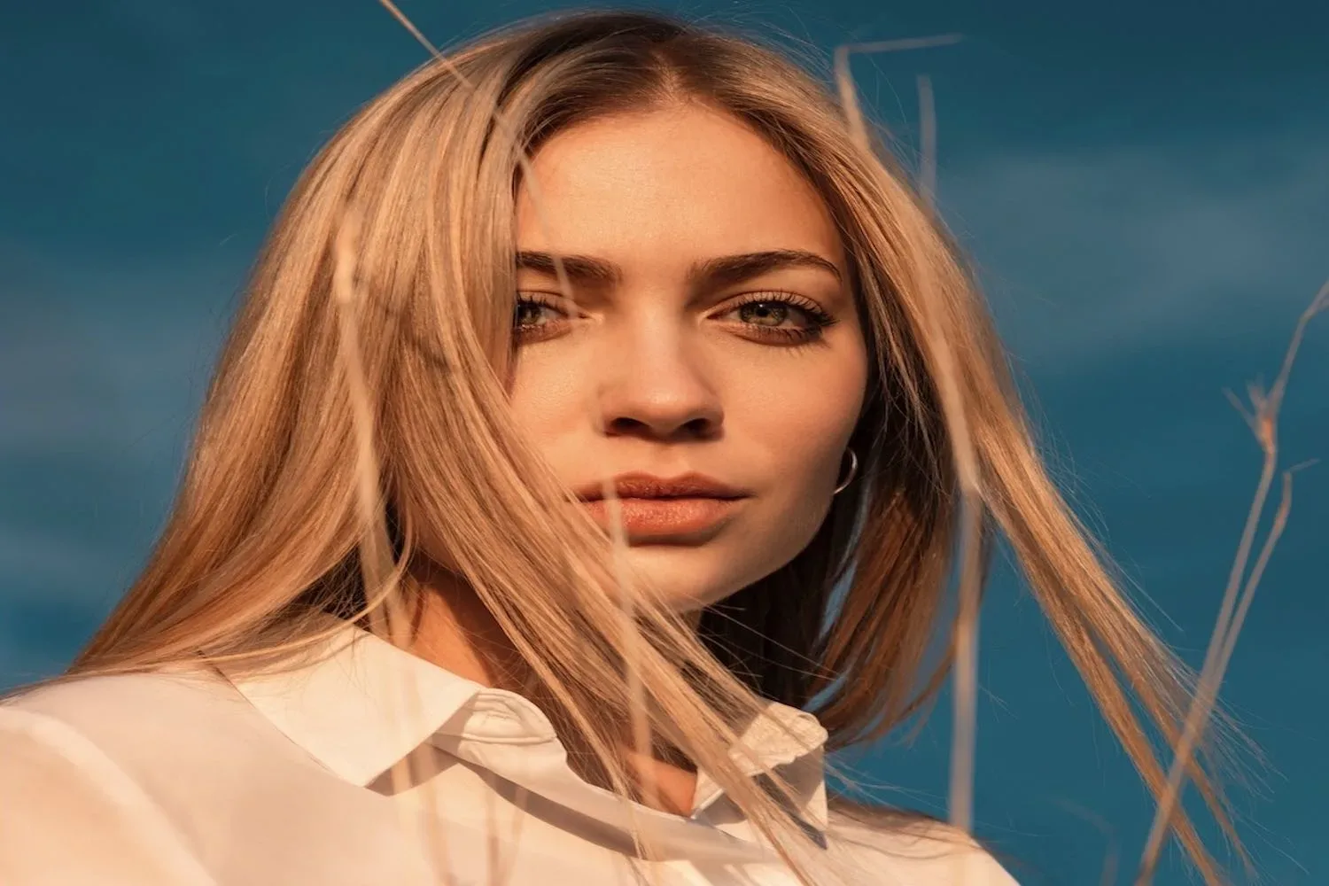 Eva (26): ‘Ik heb onenigheid met mijn broer, omdat een erfenis in de familie niet gelijk is verdeeld’