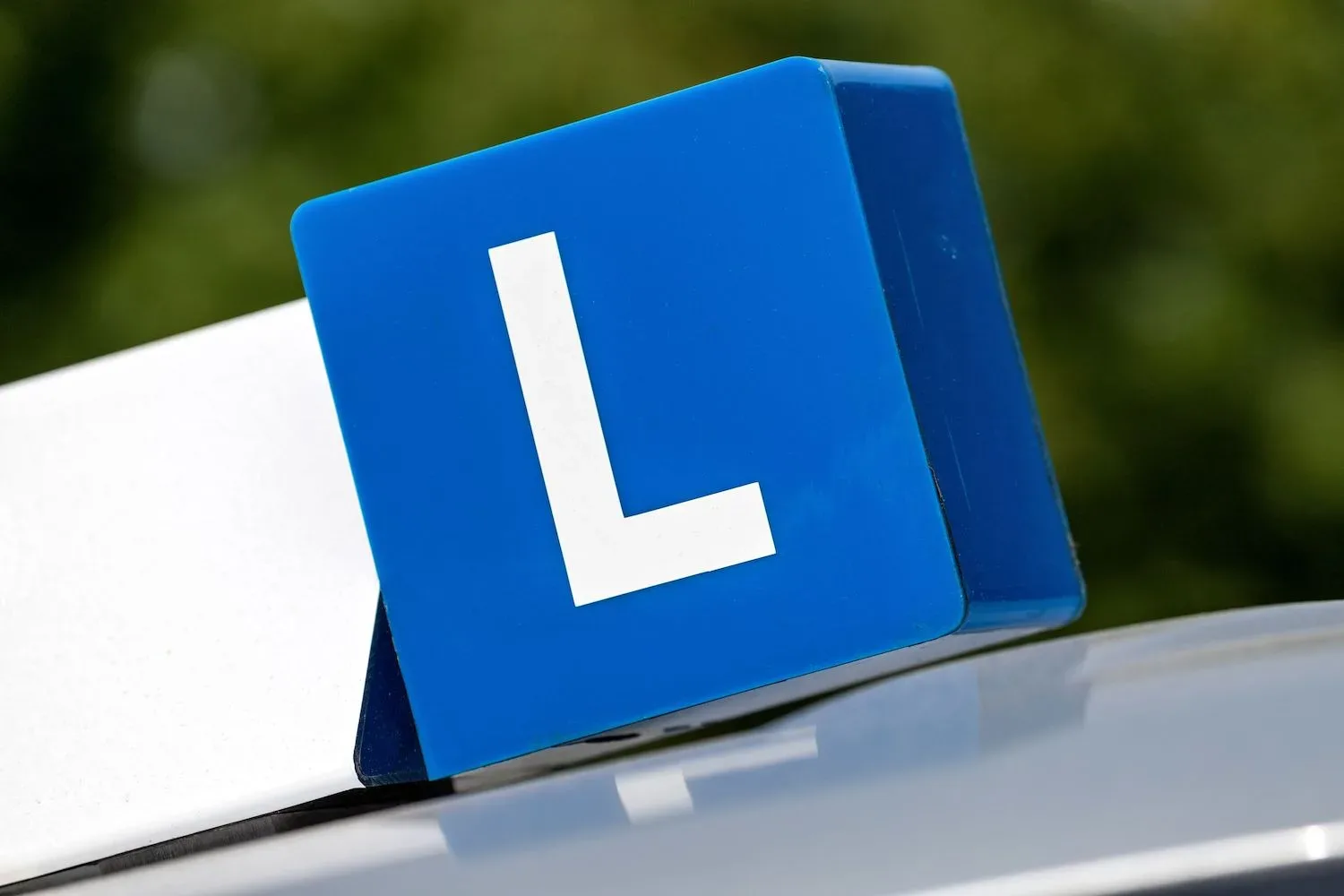 Dit krankzinnige bedrag moet je nu betalen om je rijbewijs te halen