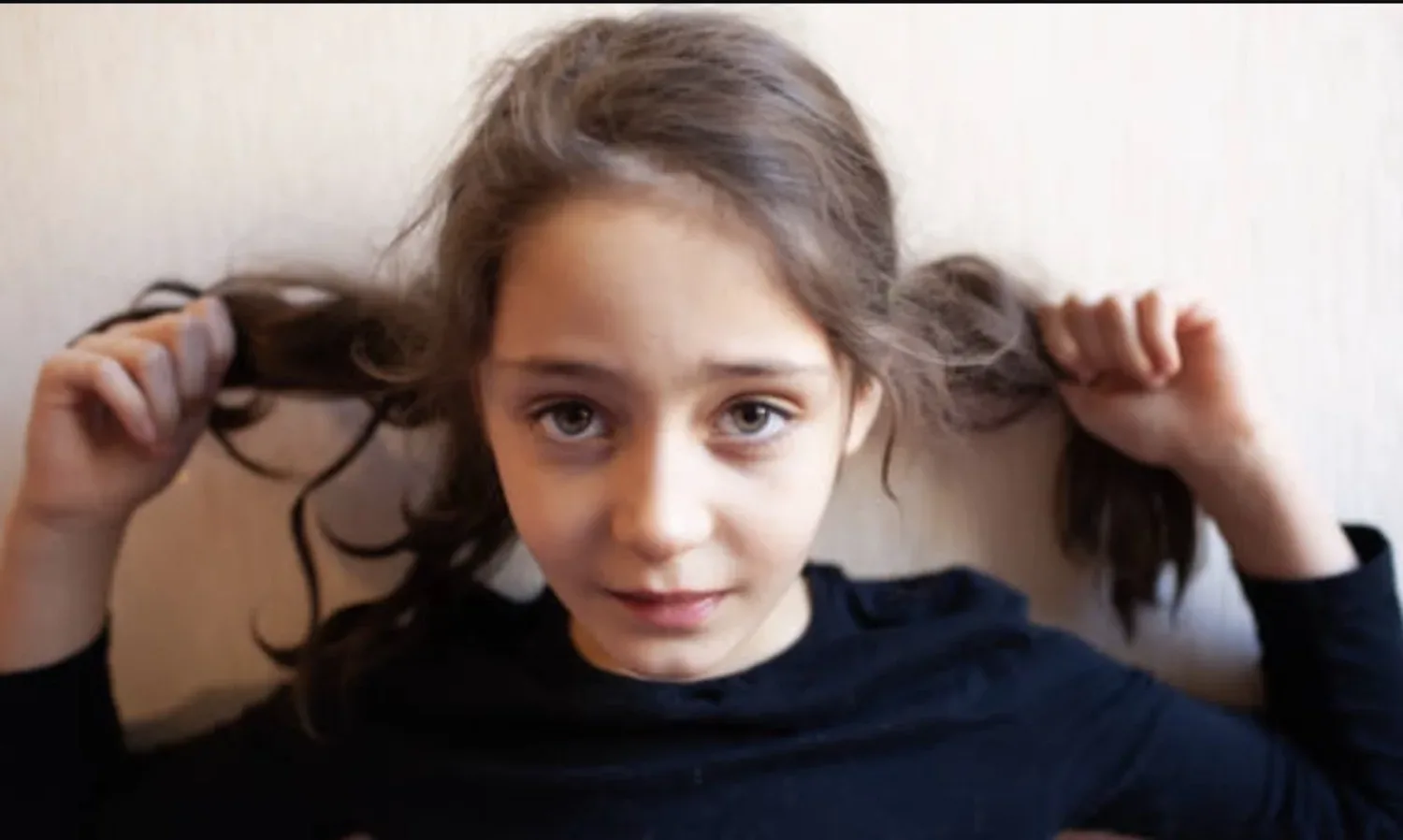 Veganist weigert de hoofdluizen bij hij haar dochtertje niet behandelen