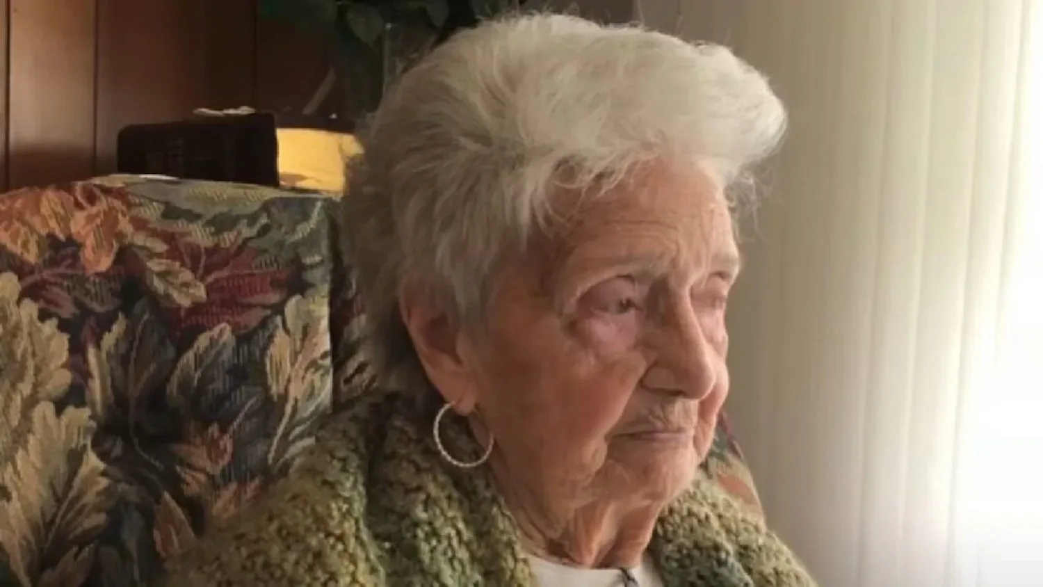 Jannie moet op haar laatste oude dag naar een verzorgingshuis: ”Zwaar teleurgesteld in mijn kinderen”