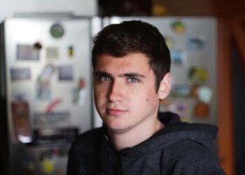 Jord (26): “Ik kocht een cadeau voor mijn beste vriend’s vriendin en nu word ik beschuldigd van grensoverschrijdend gedrag”