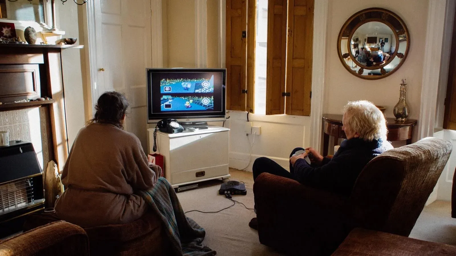 Bejaard echtpaar speelt al 23 jaar dagelijks Mario Kart 64: “verliezer moet thee zetten”