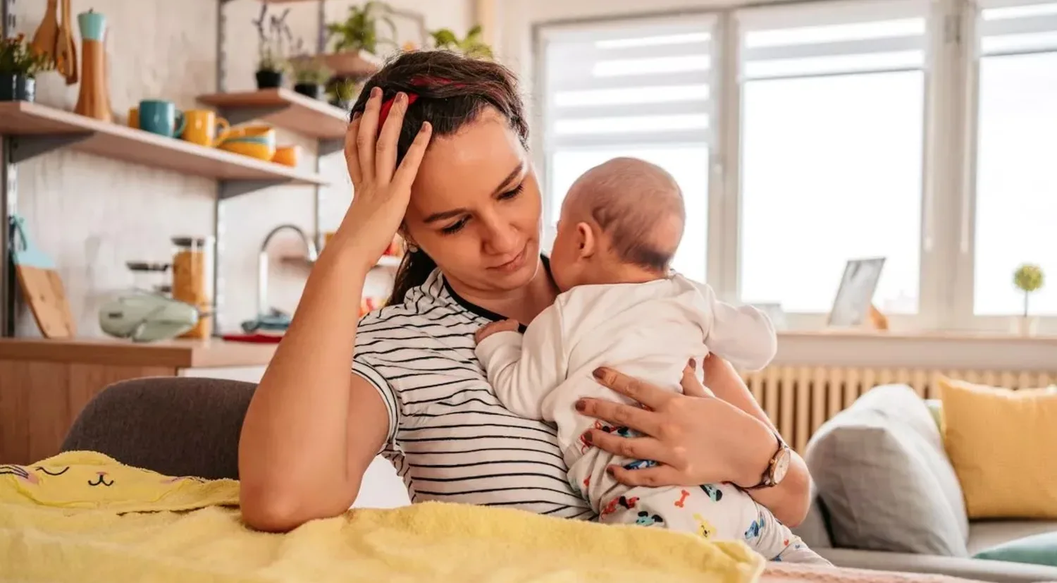 Schoonmoeder onthult per ongeluk haar eigen affaire na het zien van haar kleinkind