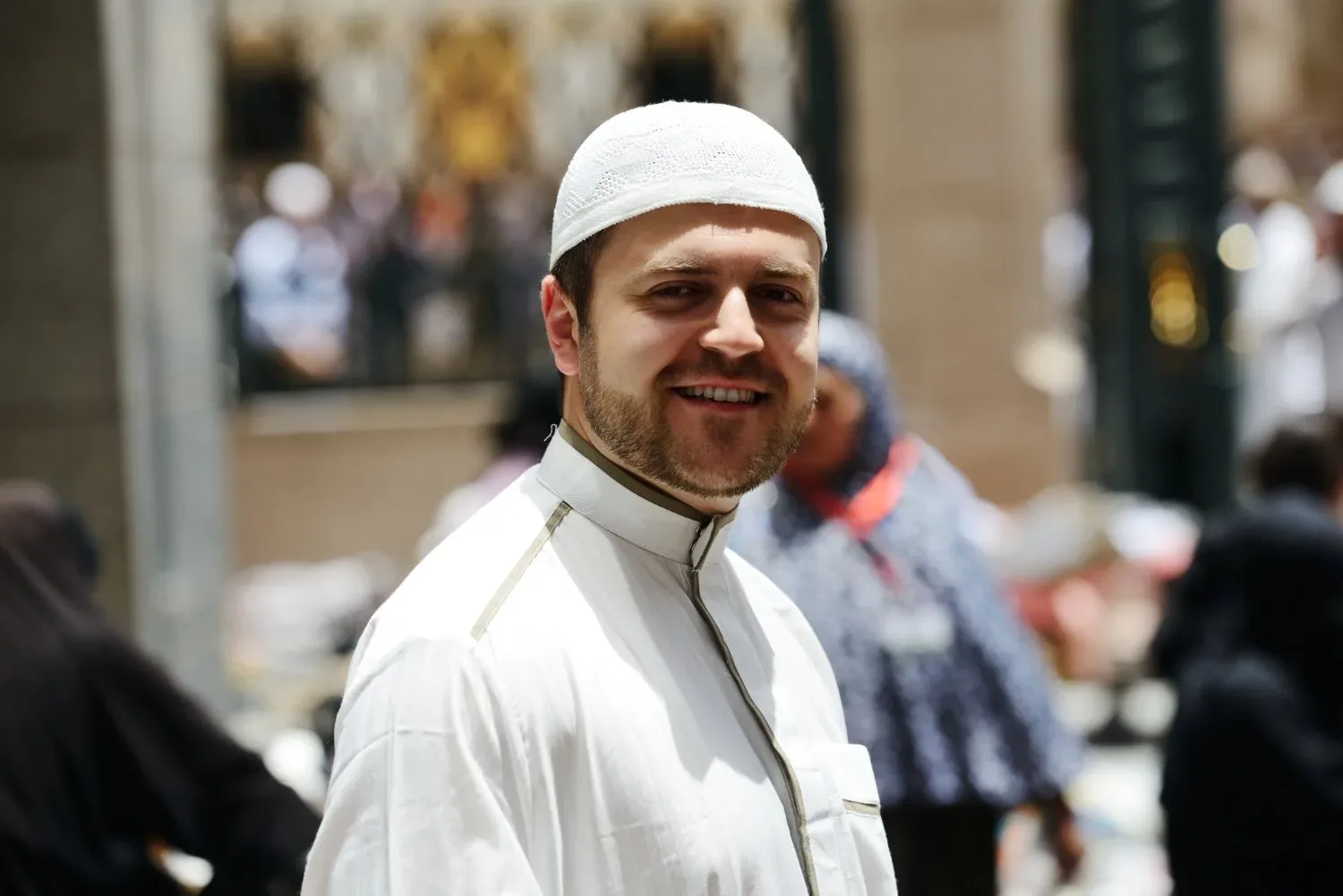 Yousef stop onmiddellijk met het woord ‘feestvarken’: ”Het is niet leuk voor ons”