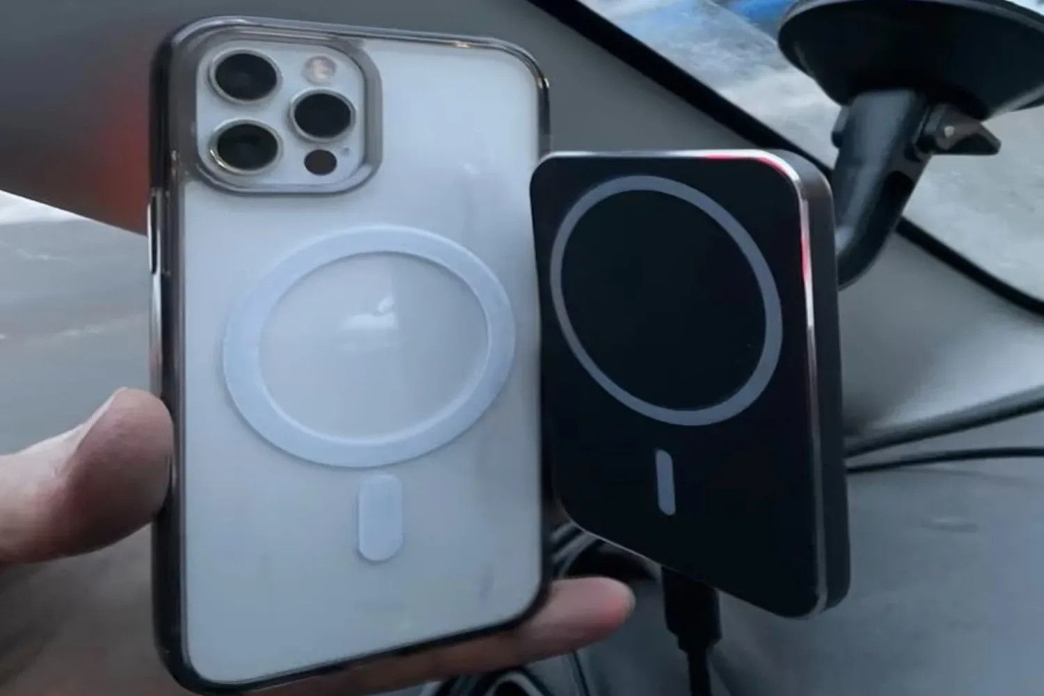 Pas op: Bekend warenhuis waarschuwt voor gevaarlijke draadloze oplader, kan oververhit raken