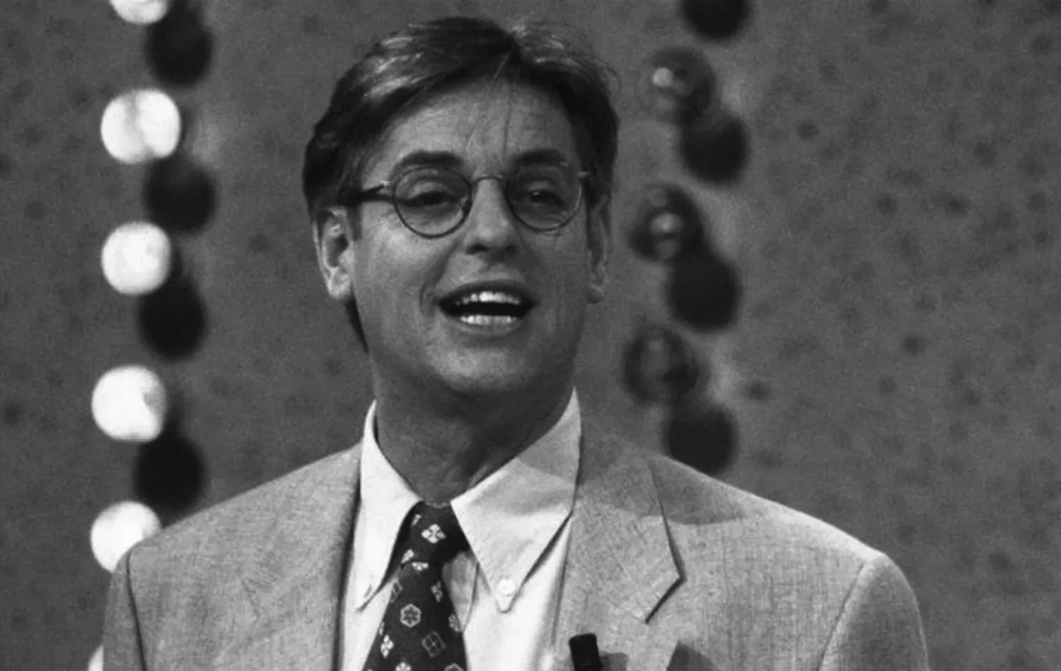 NET BINNEN: Oud-presentator Hans van der Togt (76) getroffen door herseninfarct