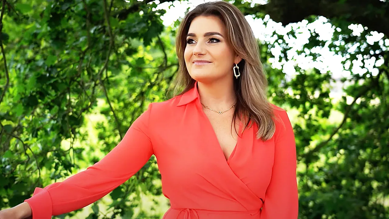 Sineke wordt beschuldigd van het ruïneren van twee relaties met groot schandaal