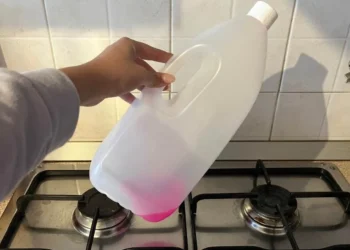 Bijna niemand kent deze truc om de keuken in slechts 5 minuten schoon te maken