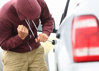 Dieven stelen steeds vaker autodeuren: deze automerken zijn het ‘populairst’