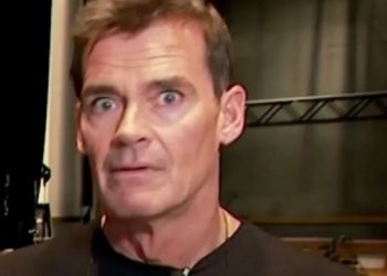 Toppers-feest loopt uit de hand! Jeroen van der Boom verlaat Toppers-event