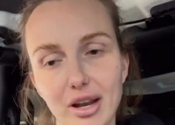 Susie (31): “Ik hou mijn kinderen thuis van school, anders worden ze gepest omdat ik te knap ben”