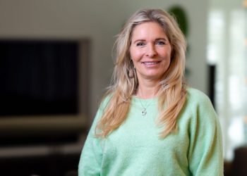 Herken jij Mariska Bouwer van vroeger nog? Zó zag ze er toen uit!