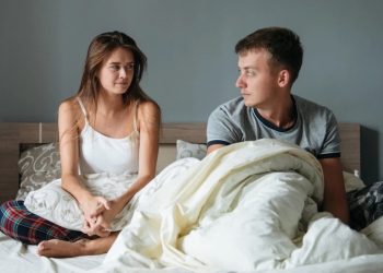 Deze bedroutine betekent het einde van jullie relatie! (het is echt zo)