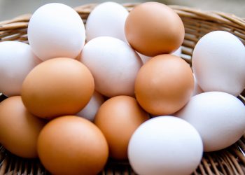 Dit is waarom je steeds minder bruine eieren in de supermarkt ziet