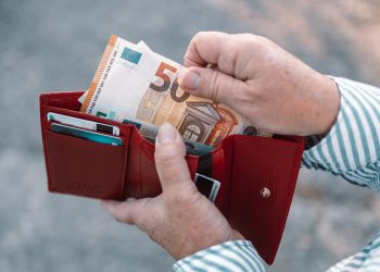 Verbod op cash geld in zicht: deze aankopen zijn verboden vanaf 2025