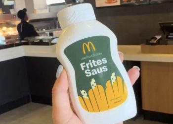 Voor dit bizar bedrag is de gele fritessaus van McDonald’s in knijpfles nu verkrijgbaar