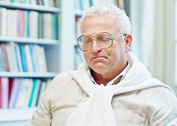 Gordon is weer woest, dit keer op Schiphol: “Schande!!”