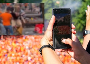 Beelden: Nederlanders en Engelsen op de vuist in Dortmund tijdens grote vechtpartij