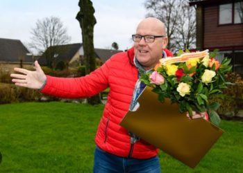 Vrolijke tv-ster Gaston in zwaar weer: “Dit gaat hem zijn kop kosten”