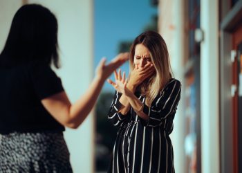 “Ben ik verkeerd om niet voor nog een bruidsjurk voor mijn zus te betalen?”