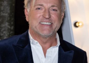 ZIEN: Publieke aanval op Gordon: ‘Wat een aansteller!’