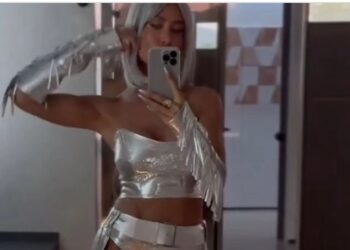 Jaimie Vaes viert extravagante verjaardag ondanks lege portemonnee..