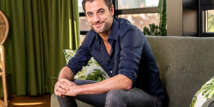 Dé First Dates barman Victor Abeln neemt afscheid!