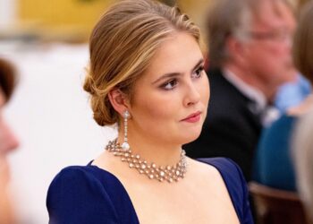 Prinses Amalia trekt de aandacht op Prinsjesdag: Opvallende transformatie wekt lof en speculatie