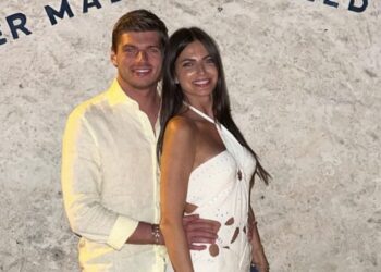 ZIEN: Vriendin Max Verstappen deelt een foto met een bijzondere boodschap..