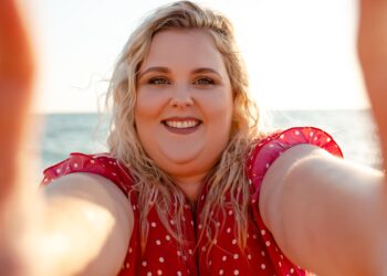 Laura woest nadat ze niet meer mag paardrijden door haar gewicht