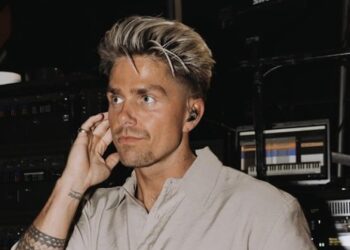 André Hazes jr zingt “Kleine Jongen” vaak vals