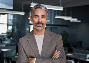 Omar (43): “Mijn dochter wil kerst vieren, maar ik weet niet hoe ik daar mee om moet gaan.”