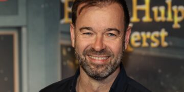 Peter van der Vorst bezoekt Linda de Mol: “Ik zag Vieze Jeroentje in kasteel”