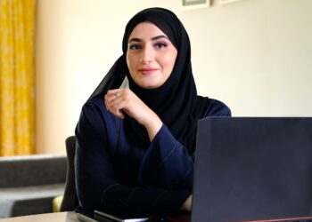 Amina (27): “Hoe kan ik mijn dure leasewagen nog betalen met de nieuwe zzp-regels?”