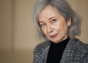 Berta (76): “Op verjaardagen word ik nooit uitgenodigd, zelfs niet door mijn eigen kinderen”