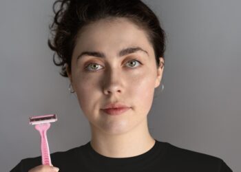 Shanna (32): “De overbeharing in mijn gezicht wordt niet vergoed, maar transvrouwen krijgen wél hulp”