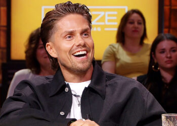 Monique en Roxeanne Hazes vieren André’s verjaardag met op bijzondere wijze