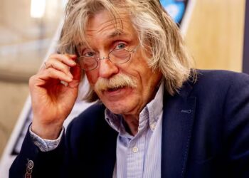 Johan Derksen reageert op kritiek over Glennis Grace in Vandaag Inside