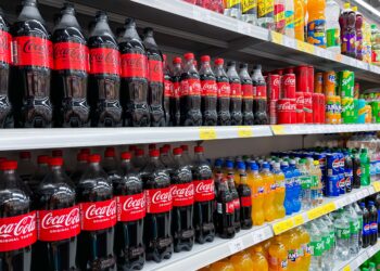 Coca-Cola roept met spoed blikjes en flessen terug: “Er zit een gevaarlijke stof in”