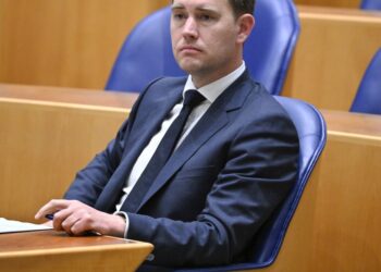 Minister Heinen wil meer samenwerking tussen banken om witwassen te bestrijden ten kosten van de privacy