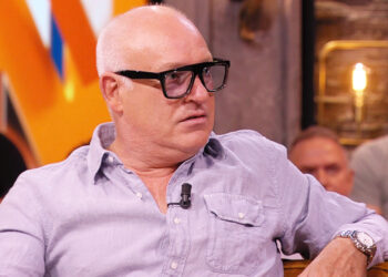 Rene van der Gijp onthult groot geheim na jaren zwijgen: “Het was al die tijd nep..”