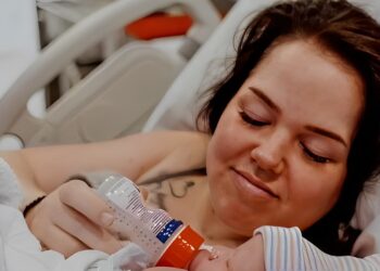 Urk-ster Mathilde Keuter verwelkomt dochter: dit is haar bijzondere naam